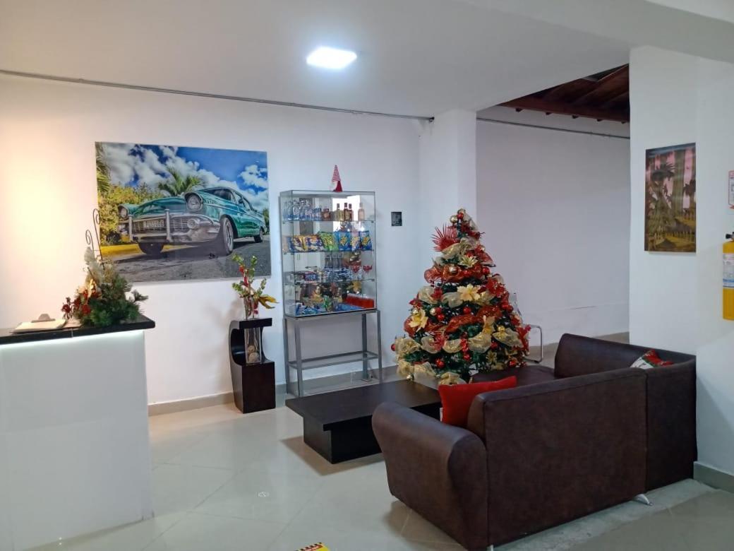 Hotel Brisas Medellin Medellín Exterior foto