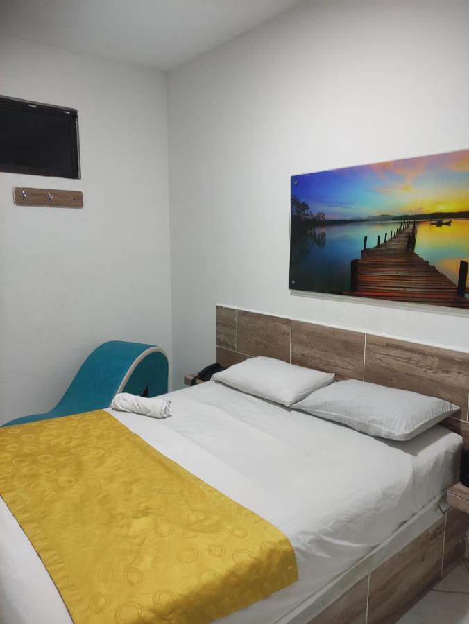 Hotel Brisas Medellin Medellín Exterior foto